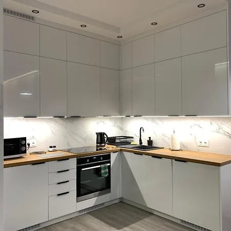 Lux-comfort Klimatyzacja, Kominek, Garaz Wewn, Balkon Od Strony Ogrodu, Idealna Lokalizacja Wypadowa, Obok Sklepy, Blisko Galerii Gemini Apartmán *