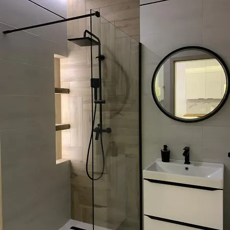 Appartamento Lux-comfort Klimatyzacja, Garaz, Kominek, Balkon, Idealna Lokalizacja Obok Galerii Gemini