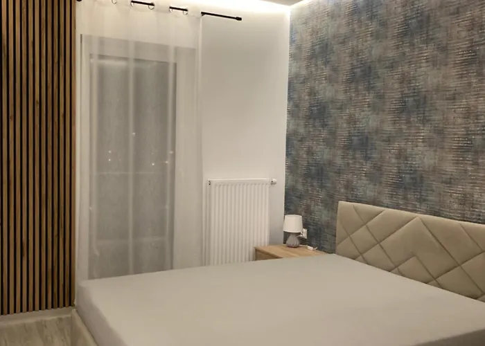 Lux-comfort Klimatyzacja, Kominek, Garaz Wewn, Balkon Od Strony Ogrodu, Idealna Lokalizacja Wypadowa, Obok Sklepy, Blisko Galerii Gemini Bílsko-Bělá