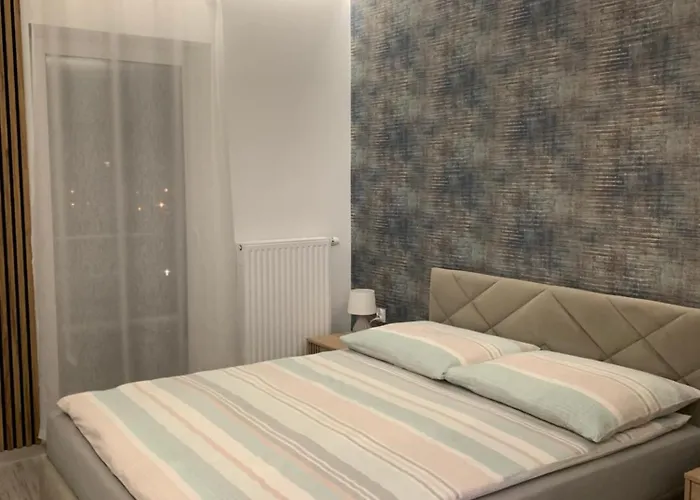 Lux-comfort Klimatyzacja, Kominek, Garaz Wewn, Balkon Od Strony Ogrodu, Idealna Lokalizacja Wypadowa, Obok Sklepy, Blisko Galerii Gemini Apartmán Bílsko-Bělá