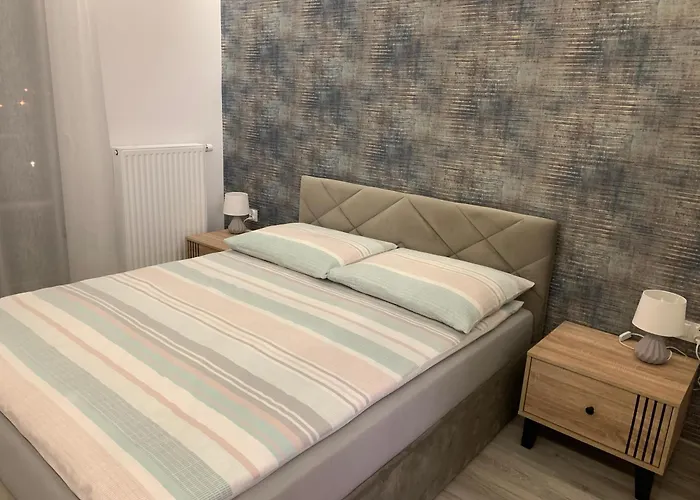 Lux-comfort Klimatyzacja, Kominek, Garaz Wewn, Balkon Od Strony Ogrodu, Idealna Lokalizacja Wypadowa, Obok Sklepy, Blisko Galerii Gemini Apartmán *